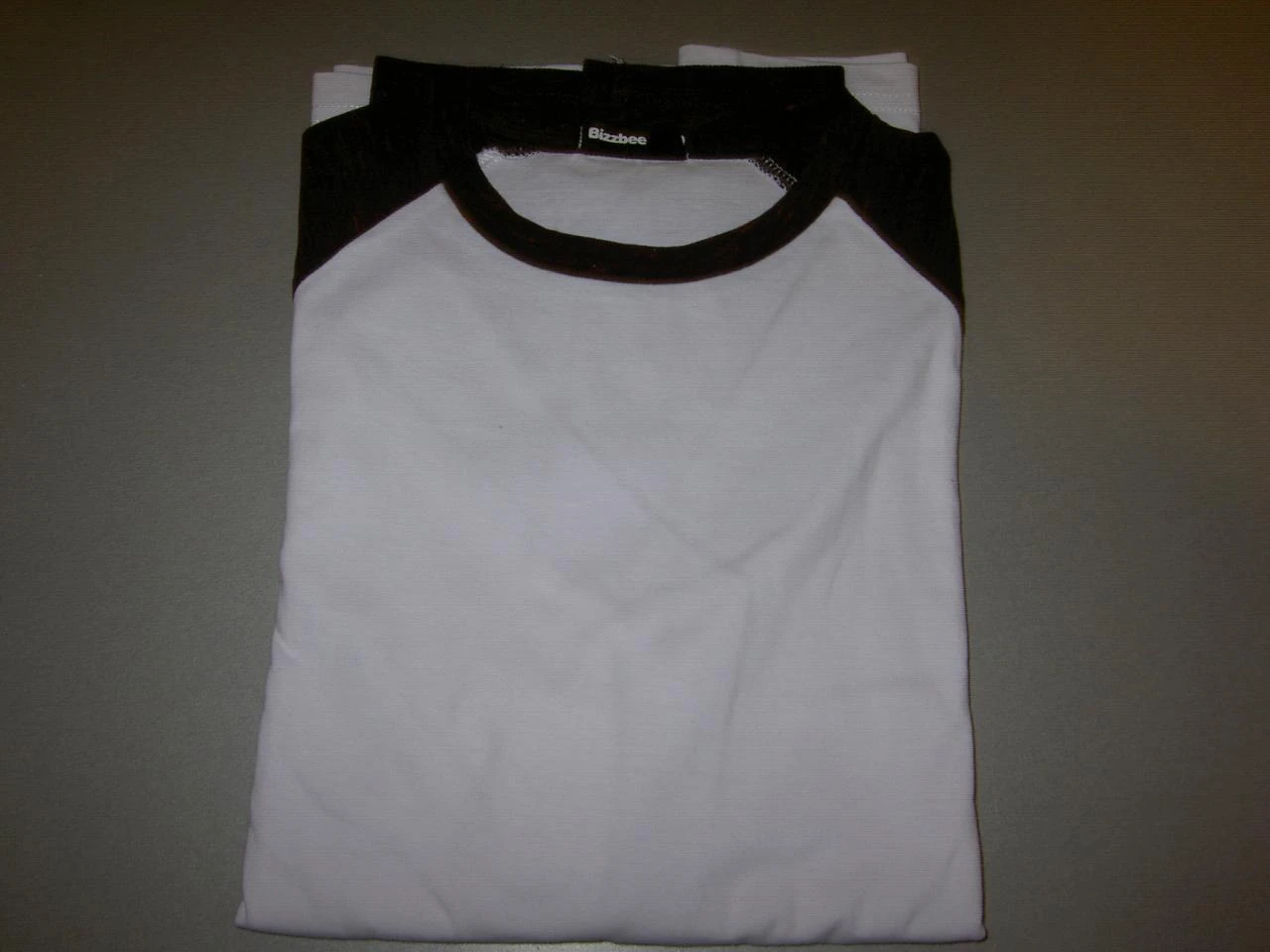CAMISETA ML BRANCA E PRETA CHINA - BIZZBEE - TAMANHO XS - n°01 – photo 3